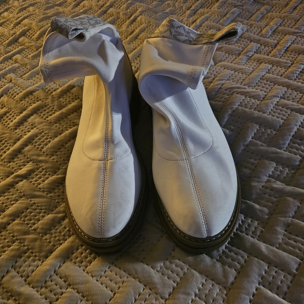 MICHAEL Michael Kors White Ankle Boots